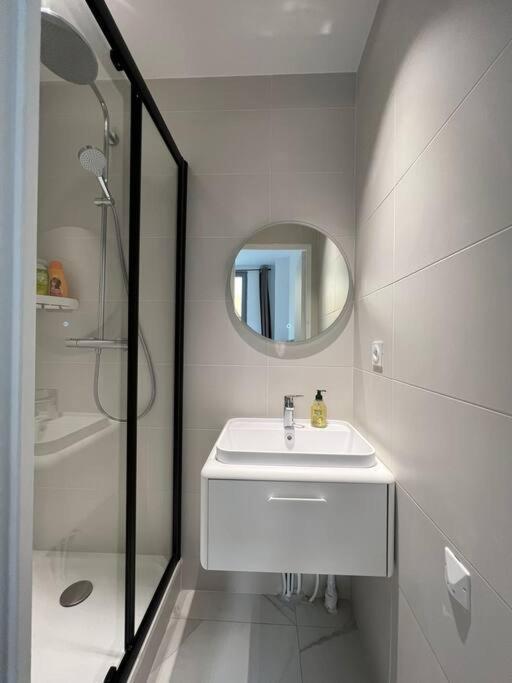 Apartamento Cosy Flat For 6 People #2 Asnières Exterior foto